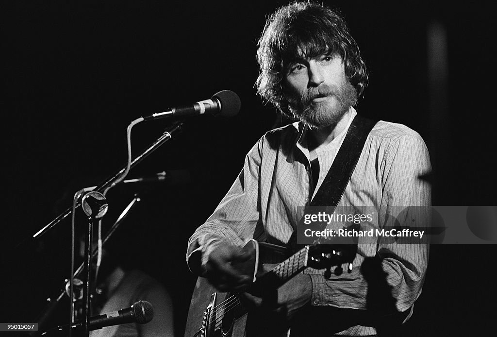 JD Souther Performs Live