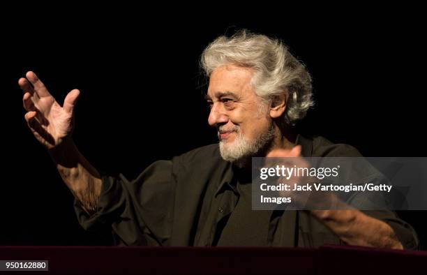 Spanish tenor and conductor Placido Domingo takes a bow as he conducts the final dress rehearsal prior to the season premiere of the Metropolitan...
