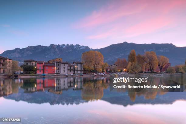 pescarenico at dawn, lecco, italy - paesaggi 個照片及圖片檔