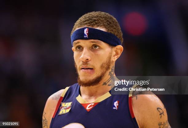 Delonte West of the Cleveland Cavaliers during the NBA game against of the Phoenix Suns at US Airways Center on December 21, 2009 in Phoenix,...