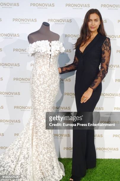 Irina Shayk poses during a photocall for the Pronovias Bridal fitting for Barcelona Bridal Week 2018 on April 22, 2018 in Barcelona, Spain.
