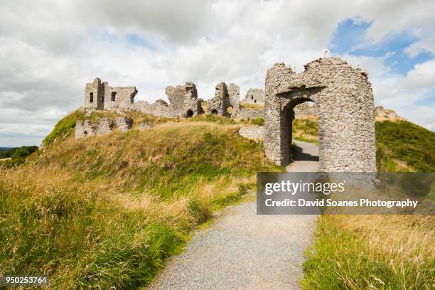 the rock of dunamase in county laois - county laois stock pictures, royalty-free photos & images