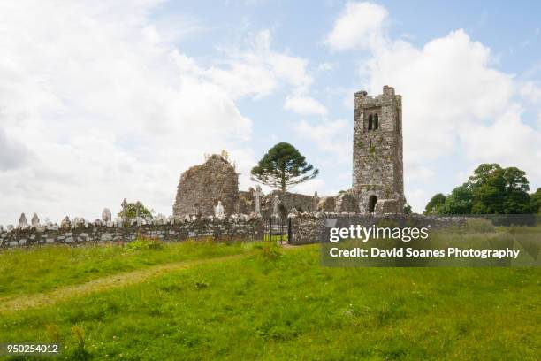 the hill of slane, a historic site in meath, ireland - david soanes stock pictures, royalty-free photos & images