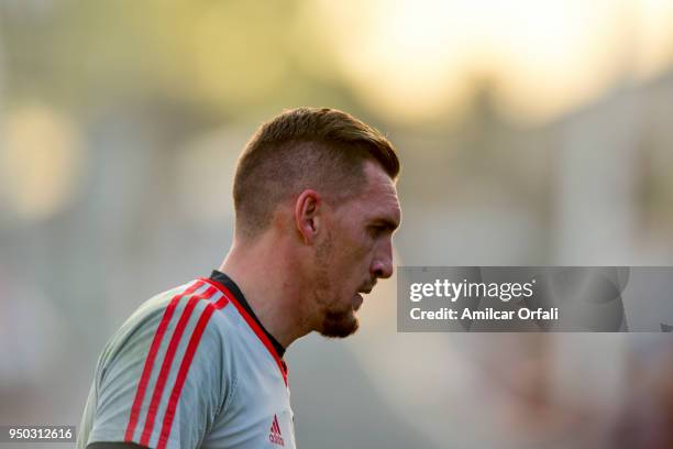 Franco Armani goalkeeper of River Plate looks on prior a match between Arsenal and River Plate as part of Argentina Superliga 2017/18 at Julio...