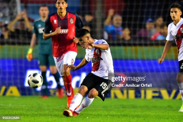 Exequiel Palacios of River Plate kicks the ball during a match between Arsenal and River Plate as part of Argentina Superliga 2017/18 at Julio...