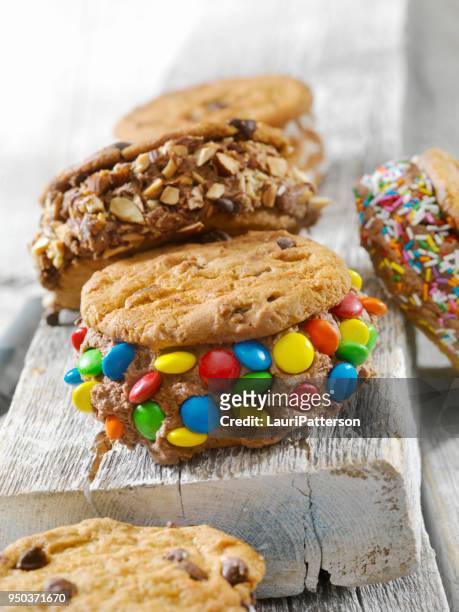 chocolate chip cookie ice cream sandwiches - chocolate chip ice cream stock pictures, royalty-free photos & images