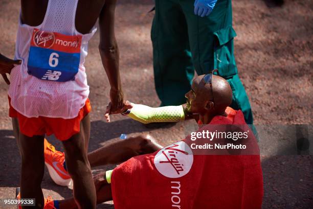 Mo Farah GBR and Elidu Kipchoge congratulate one another after Elite Mens Race. The Virgin Money London Marathon, 22 April 2018.