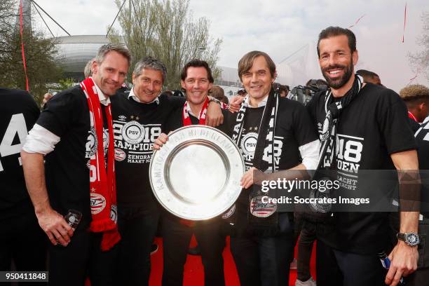 Andre Ooijer of PSV, assistant trainer Ruud Brood of PSV, coach Chris van der Weerden of PSV Phillip Cocu of PSV, assistant trainer Ruud van...