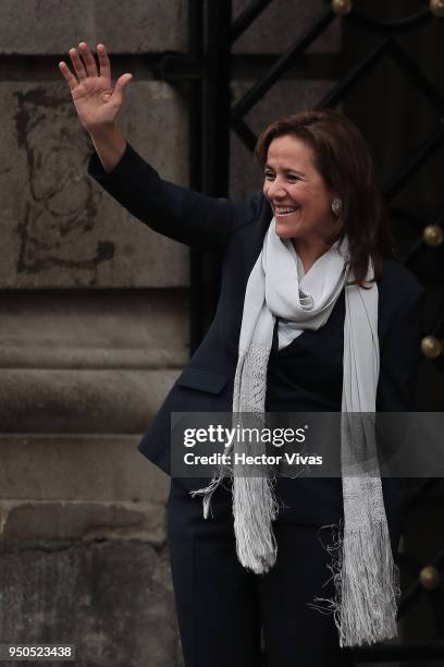 Margarita Zavala, independent presidential candidate waves as she arrives to the first Presidential Debate at Palacio de Mineria on April 22, 2018 in...