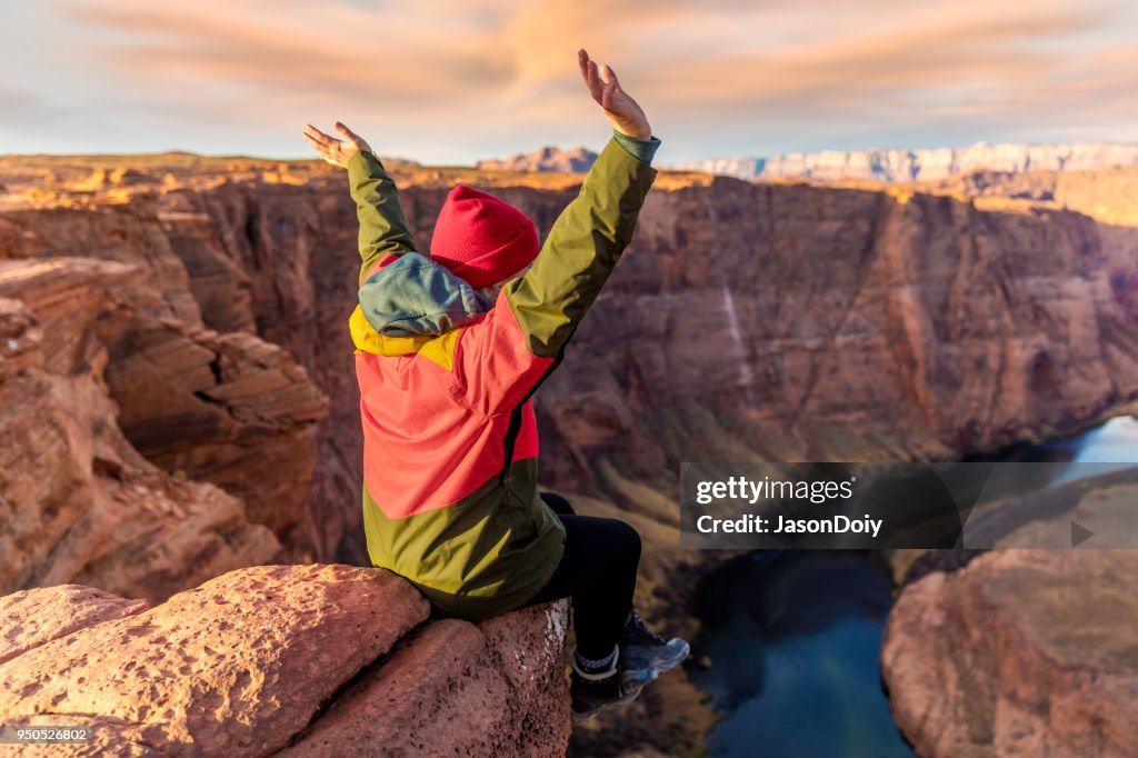 Majestoso Horeshoe Bend ao nascer do sol