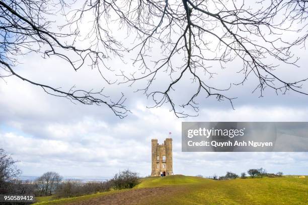 broadway tower, cotswolds, england, uk - broadway worcestershire stock-fotos und bilder