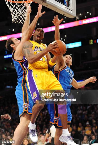 Kobe Bryant of the Los Angeles Lakers drives to the basket against the Oklahoma City Thunder at Staples Center on December 22, 2009 in Los Angeles,...