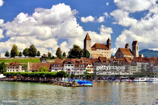 lake zurich, historic centre and castle, rapperswil, canton of st. gallen, switzerland - st gallen canton bildbanksfoton och bilder