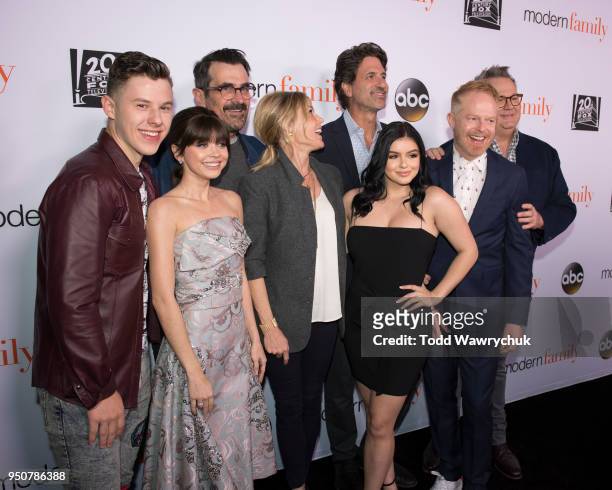 Modern Family" cast members Julie Bowen , Ty Burrell , Jesse Tyler Ferguson , Eric Stonestreet , Sarah Hyland , Nolan Gould , and Ariel Winter talk...