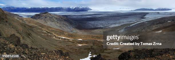 viedma glacier from paso del viento pass - viento stockfoto's en -beelden