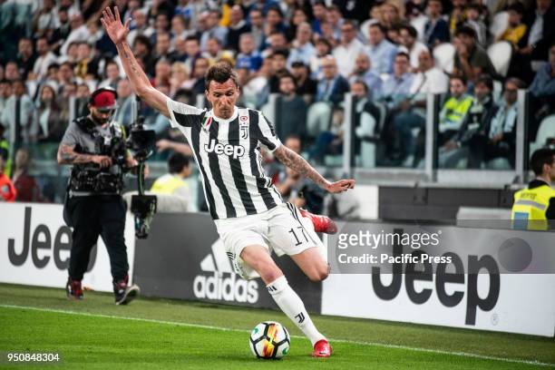 Mario Mandzukic durig the Serie A match Juventus FC vs Napoli. Napoli won 0-1 at Allianz Stadium, in Turin, Italy 22nd april 2018.