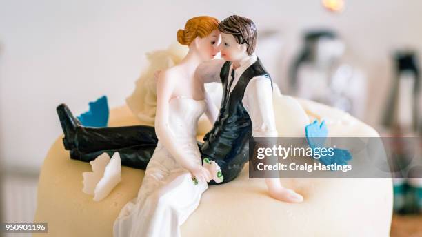 wedding cake - hochzeitstorte stock-fotos und bilder
