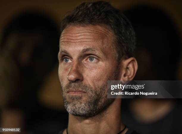 Lucas Bernardi headcoach of Estudiantes during the match between Santos and Estudiantes as a part of Copa Libertadores 2018 at Vila Belmiro Stadium...