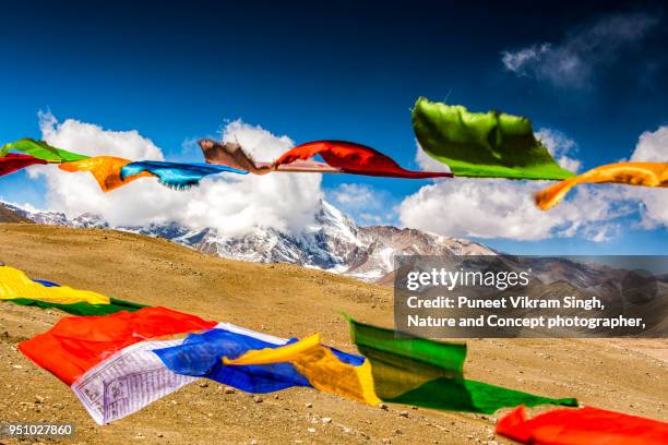 holy place for buddhist community near lachen sikkim - nordeste imagens e fotografias de stock