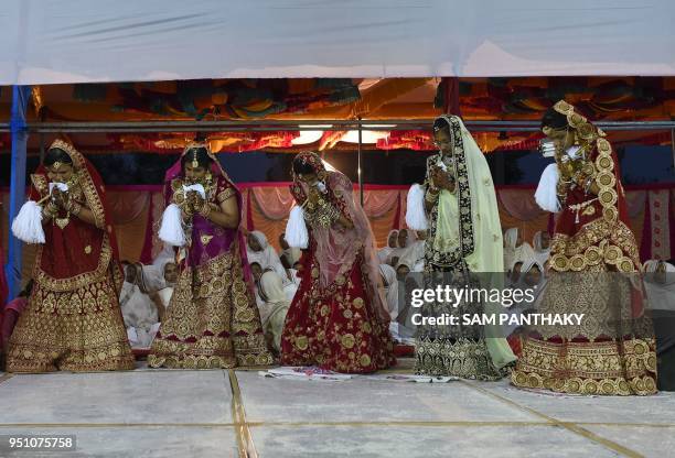 Jainism Rice Ritual 335 India Religion Jain Monks Stock Photos, High-Res Pictures, and ...