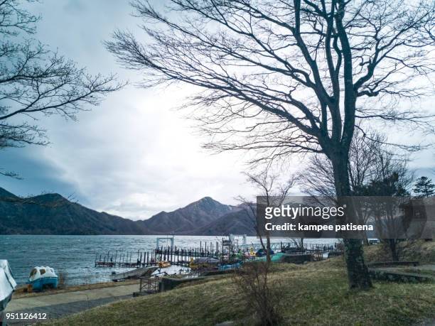 lake chuzenji, nikko, japan - nikko city stockfoto's en -beelden