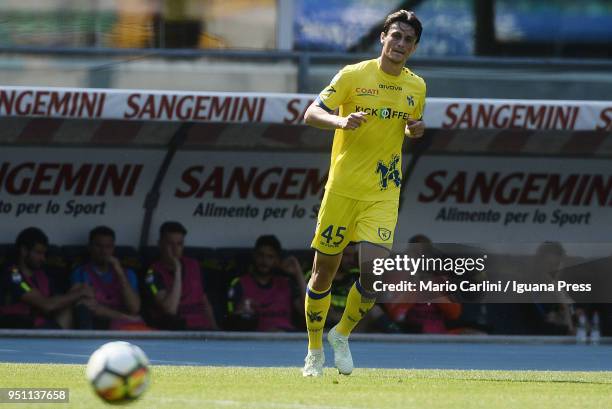 Roberto Inglese of AC Chievo Verona looks on during the serie A match between AC Chievo Verona and FC Internazionale at Stadio Marc'Antonio Bentegodi...