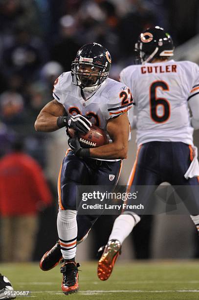 Matt Forte of the Chicago Bears runs the ball during the game against the Baltimore Ravens at M&T Bank Stadium on December 20, 2009 in Baltimore,...