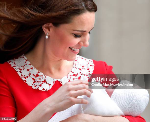 Catherine, Duchess of Cambridge departs the Lindo Wing of St Mary's Hospital with her newborn baby son on April 23, 2018 in London, England. The...