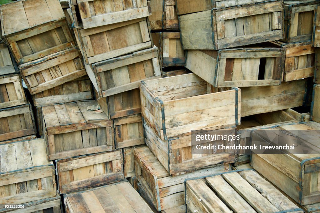 Wooden box folder, wooden package