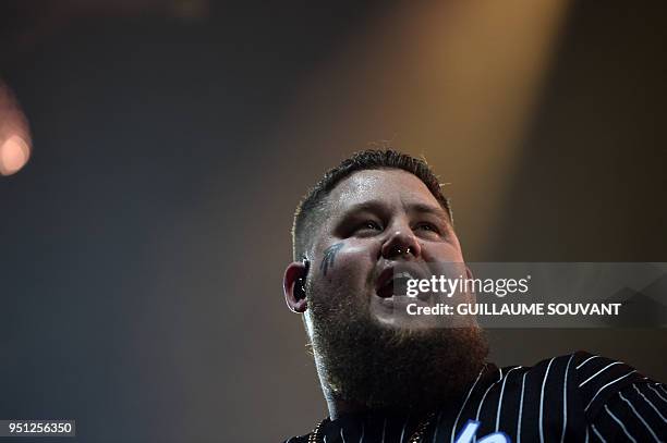 British Ragman 666 Rag And Bone Man Stock Photos, High-Res Pictures, and Images ...