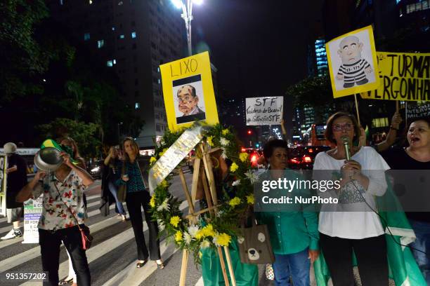 Protesters protest against STF on Avenida Paulista, in Sao Paulo, Brazil, on 25 April 2018. Federal Supreme Court that removed from federal judge...