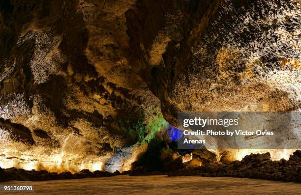 cueva de los verdes, volcanic lava tunnel in lanzarote, canary islands - speleology stock pictures, royalty-free photos & images