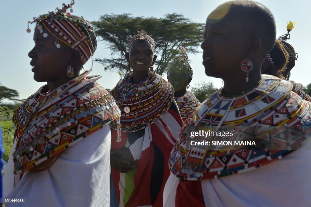 KENYA-PASTORALIST-TRADITION-CULTURE-PEACE-MARATHON-WOMEN-FASHION