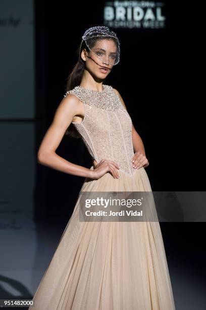 Model walks the runway for Isabel Zapardiez collection during Barcelona Bridal Fashion Week at Fira de Barcelona on April 26, 2018 in Barcelona,...