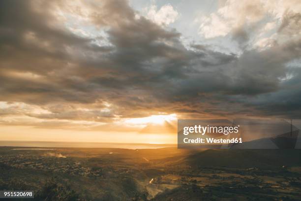 cuba, trinidad, sunset - sancti spiritus provincie stockfoto's en -beelden