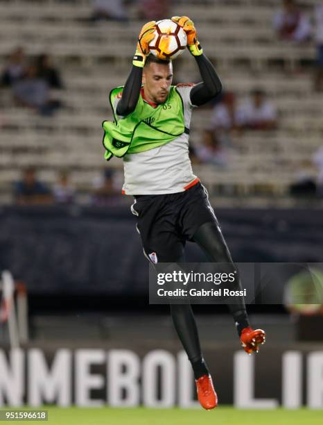 Franco Armani of River Plate warms up prior a match between River Plate and Emelec as part of Copa CONMEBOL Libertadores 2018 at Estadio Monumental...