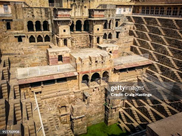 temple of many steps india - abhaneri stock-fotos und bilder