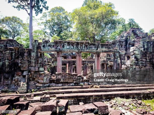 anker wat temple cambodia - harvest cathedral stockfoto's en -beelden