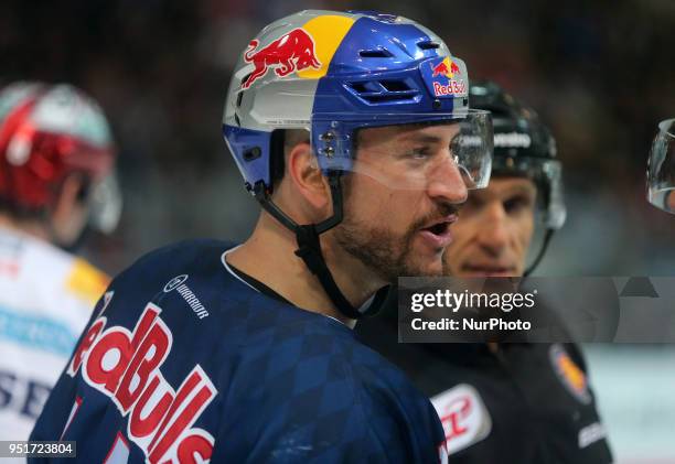 Steven Pinizzotto of Red Bull Munich during the DEL Playoff final match seven between EHC Red Bull Munich and Eisbaeren Berlin on April 26, 2018 in...