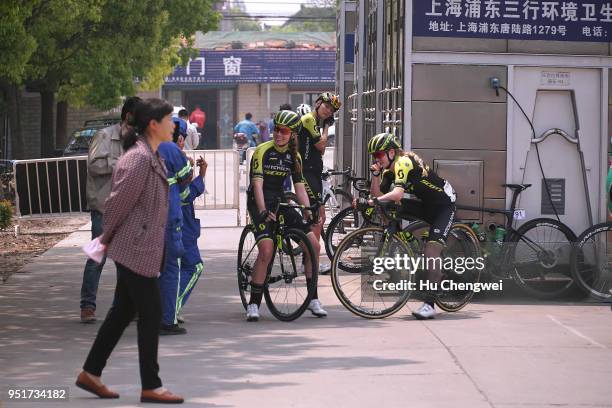 Start / Sarah Roy of Australia and Team Mitchelton-Scott / Gracie Elvin of Australia and Team Mitchelton-Scott / Alexandra Manly of Australia and...