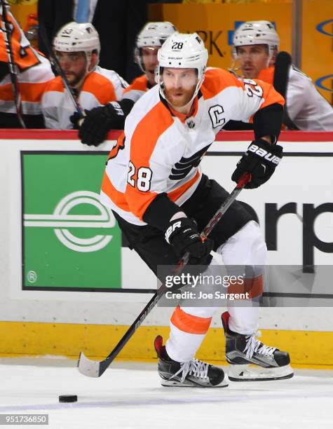 Claude Giroux of the Philadelphia Flyers skates against the Pittsburgh Penguins in Game Five of the Eastern Conference First Round during the 2018...