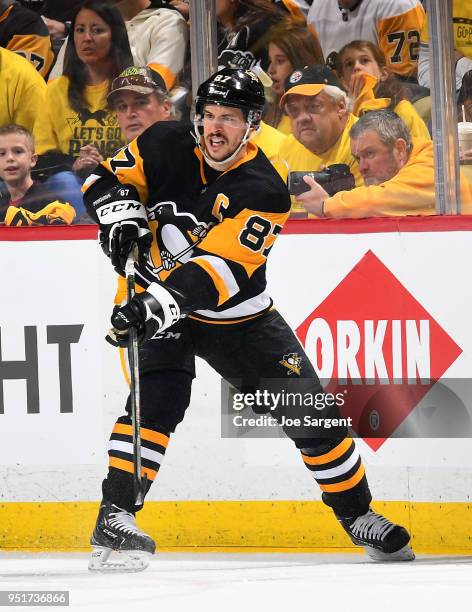 Sidney Crosby of the Pittsburgh Penguins skates against the Philadelphia Flyers in Game Five of the Eastern Conference First Round during the 2018...