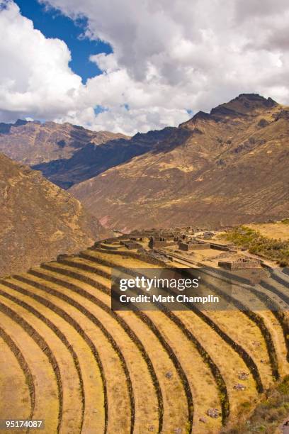 pisac terraces - pisac imagens e fotografias de stock