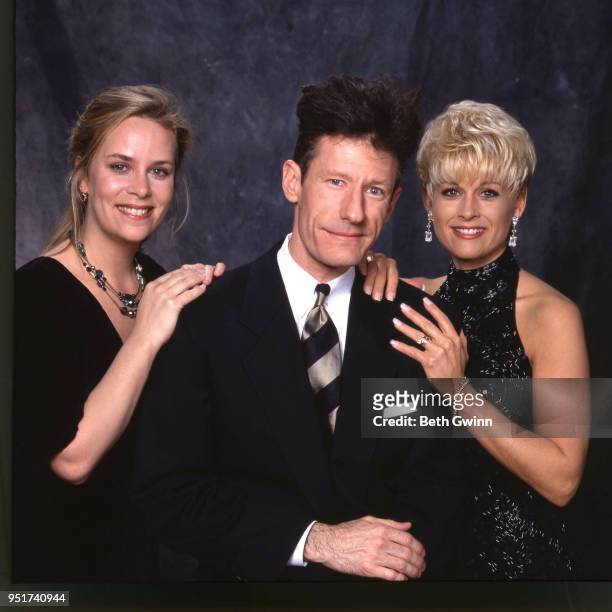 Country singer and songwriter Mary Chapin Carpenter, Lyle Lovett, and Lori Morgan backstage the CMA Award Show Backstage October 10, 1988 in...