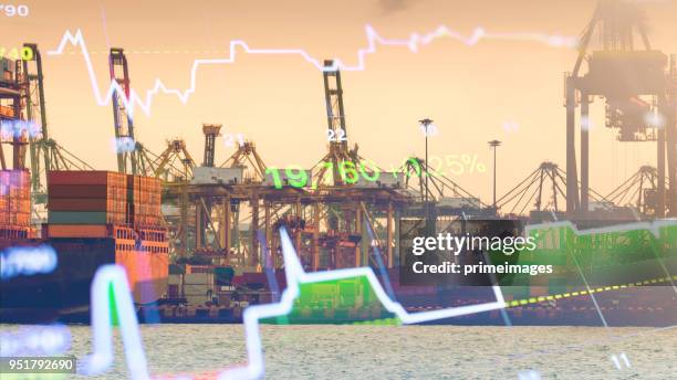 panoramablick auf urbane stadtbild singapur mit investitionen design-hintergrund - bruttoinlandsprodukt stock-fotos und bilder