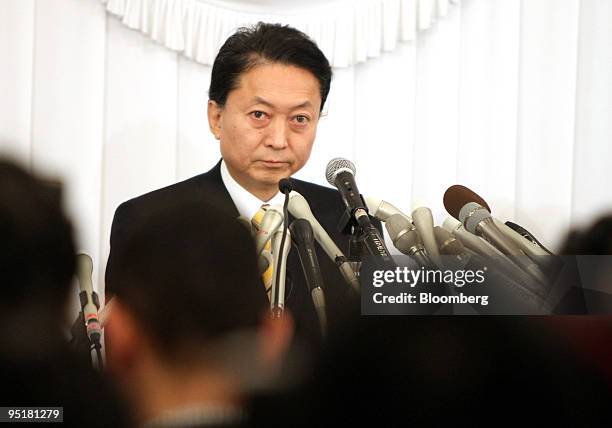 Yukio Hatoyama, Japan's prime minister, pauses during a news conference in Tokyo, Japan, on Thursday, Dec. 24, 2009. Hatoyama said he won't resign...