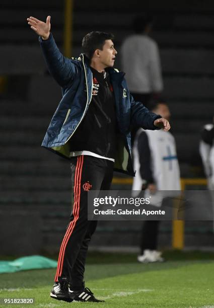 Mauricio Barbieri coach of Flamengo gestures during a match between Independiente Santa Fe and Flamengo as part of Copa CONMEBOL Libertadores 2018 on...