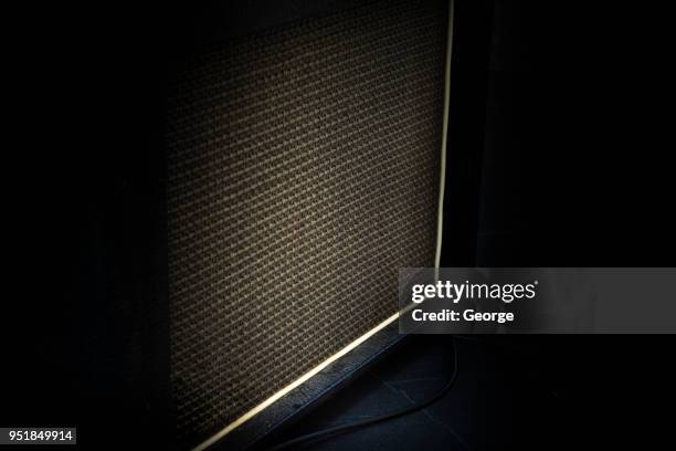 close up of guitar amplifier - guitar amp stock-fotos und bilder