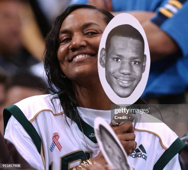 Basketball phenomenon LeBron James' mother Gloria shows her support during her son's high school St. Vincent-St. Mary's game against Mater Dei, in...