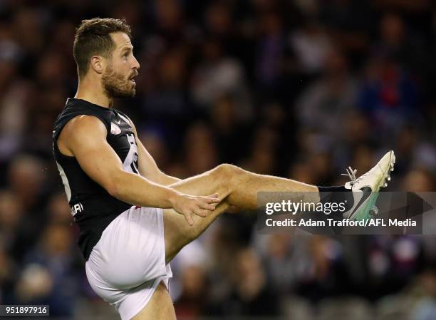 Matthew Wright of the Blues kicks the ball during the 2018 AFL round six match between the Western Bulldogs and the Carlton Blues at Etihad Stadium...